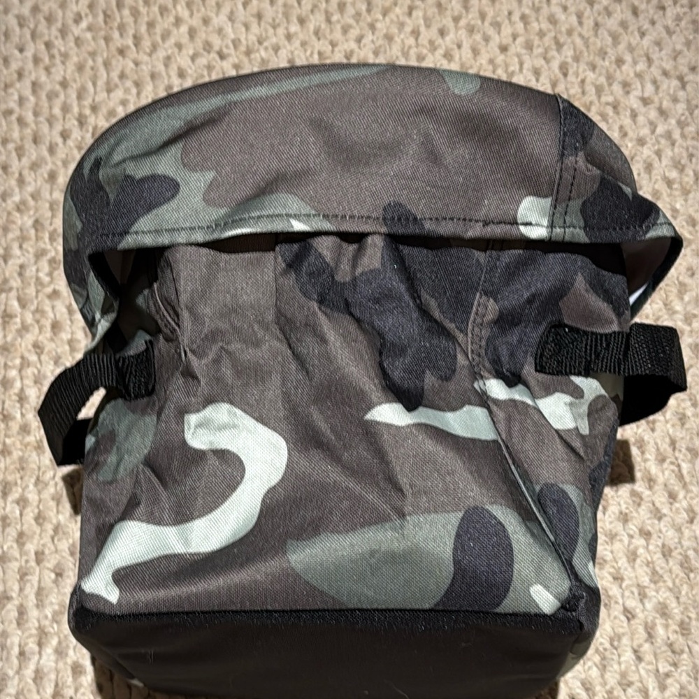Thirty One Bag Organizing Bin Round Tote in Camo - Picture 1 of 7